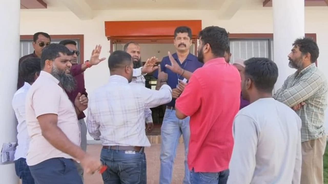 ಕೊಡಗು: ತೆರಿಗೆ ಕಟ್ಟದವರ ವ್ಯಾಪಾರಕ್ಕೆ ಅನುಕೂಲ ಮಾಡುತ್ತಿದೆಯಾ ಗ್ರಾಮ ಪಂಚಾಯಿತಿ?