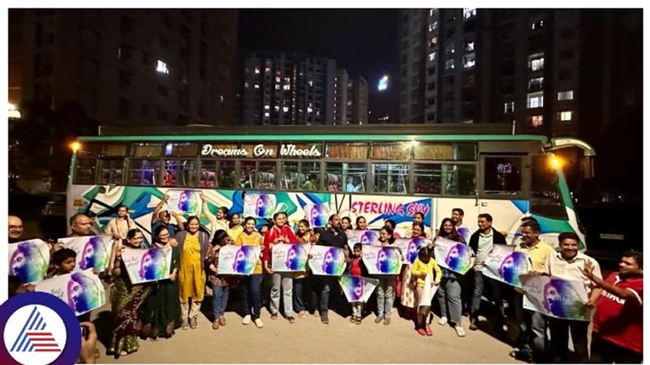 ದೊಡ್ಮನೆ ಕುಡಿಯ 'ಸರಳ ಪ್ರೇಮಕ್ಕೆ' ಆಶೀರ್ವದಿಸಲು ಬಸ್ ತಗೊಂಡು ಬಂದ್ರಲ್ಲ ಕರುನಾಡ ಫ್ಯಾನ್ಸ್!