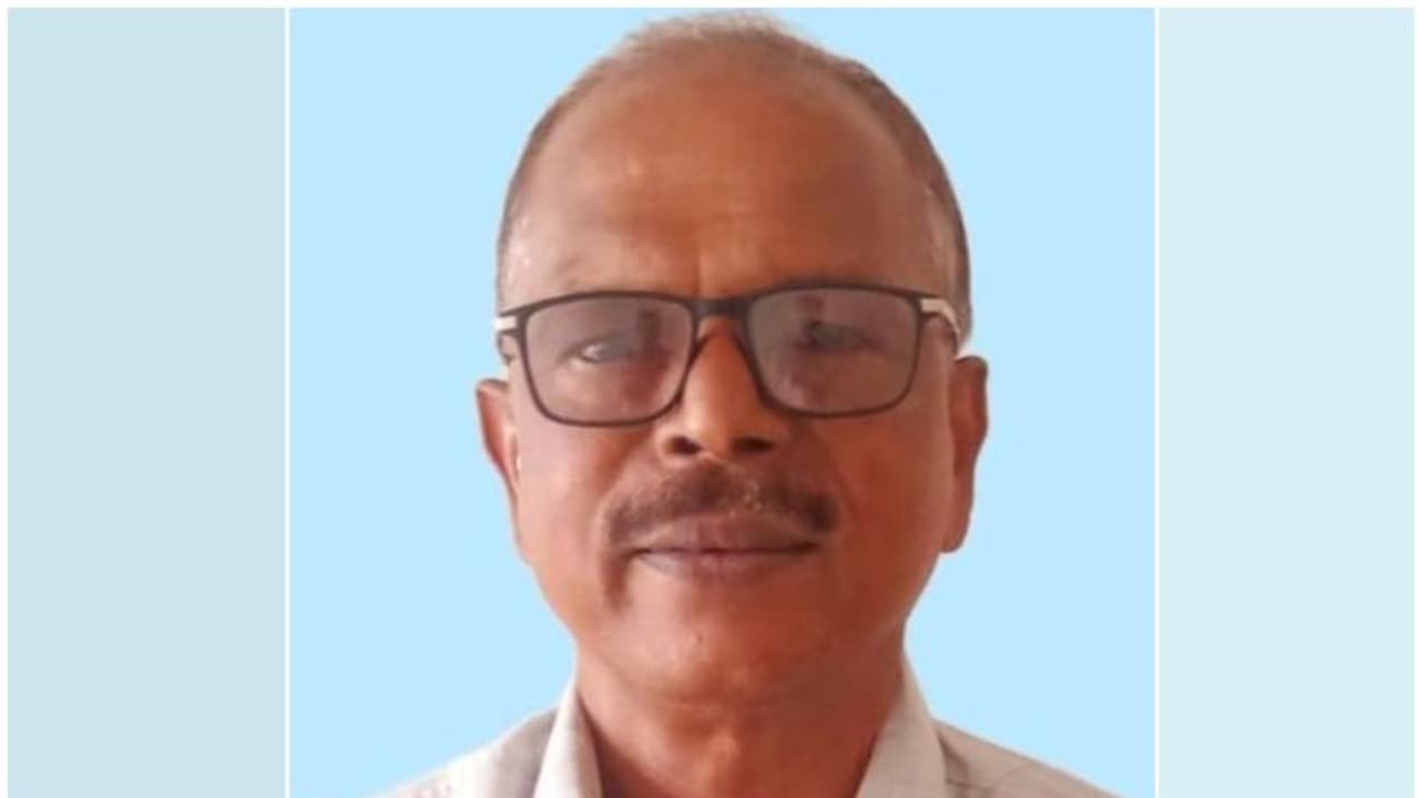 മദീന പള്ളിയിൽ നമസ്കരിക്കുന്നതിനിടെ കുഴഞ്ഞുവീണ മലയാളി തീർത്ഥാടകൻ മരിച്ചു മദീന പള്ളിയിൽ നമസ്കരിക്കുന്നതിനിടെ കുഴഞ്ഞുവീണ മലയാളി തീർത്ഥാടകൻ മരിച്ചു