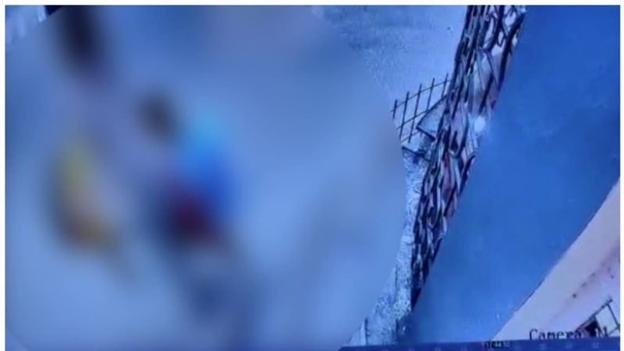 12 വയസ്സുകാരായ 3 കുട്ടികളെ തിരുവനന്തപുരത്ത് നിന്ന് കാണാതായി; അന്വേഷണം ആരംഭിച്ച് പൊലീസ് 12 വയസ്സുകാരായ 3 കുട്ടികളെ തിരുവനന്തപുരത്ത് നിന്ന് കാണാതായി; അന്വേഷണം ആരംഭിച്ച് പൊലീസ്