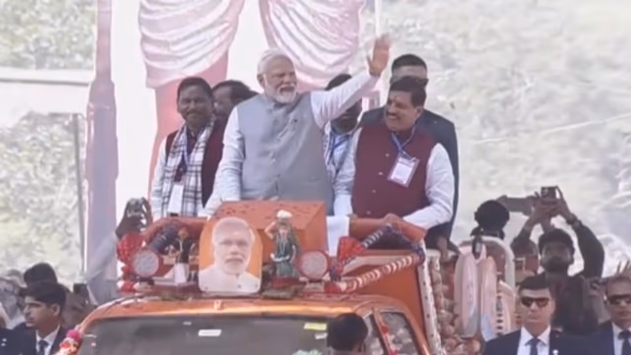 Madhya Pradesh: PM Modi sounds Lok Sabha poll bugle in Jhabua, says 'BJP alone will cross 370 seats'