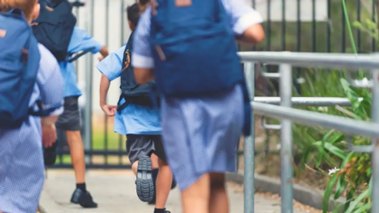 കനത്ത മഴ; പൊതു, സ്വകാര്യ സ്കൂളുകൾക്ക് അവധി, ജാഗ്രത പാലിക്കണമെന്ന് മുന്നറിയിപ്പ് നൽകി ഒമാൻ അധികൃതര്‍