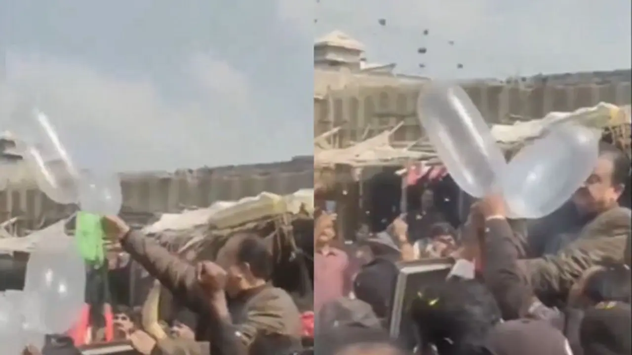 ಪಾಕ್ ಚುನಾವಣೆ ಫಲಿತಾಂಶ ಸಂಭ್ರಮದಲ್ಲಿ ಬಲೂನ್ ಬದಲು ಕಾಂಡೋಮ್ ಬಳಕೆ, ವಿಡಿಯೋ ವೈರಲ್!