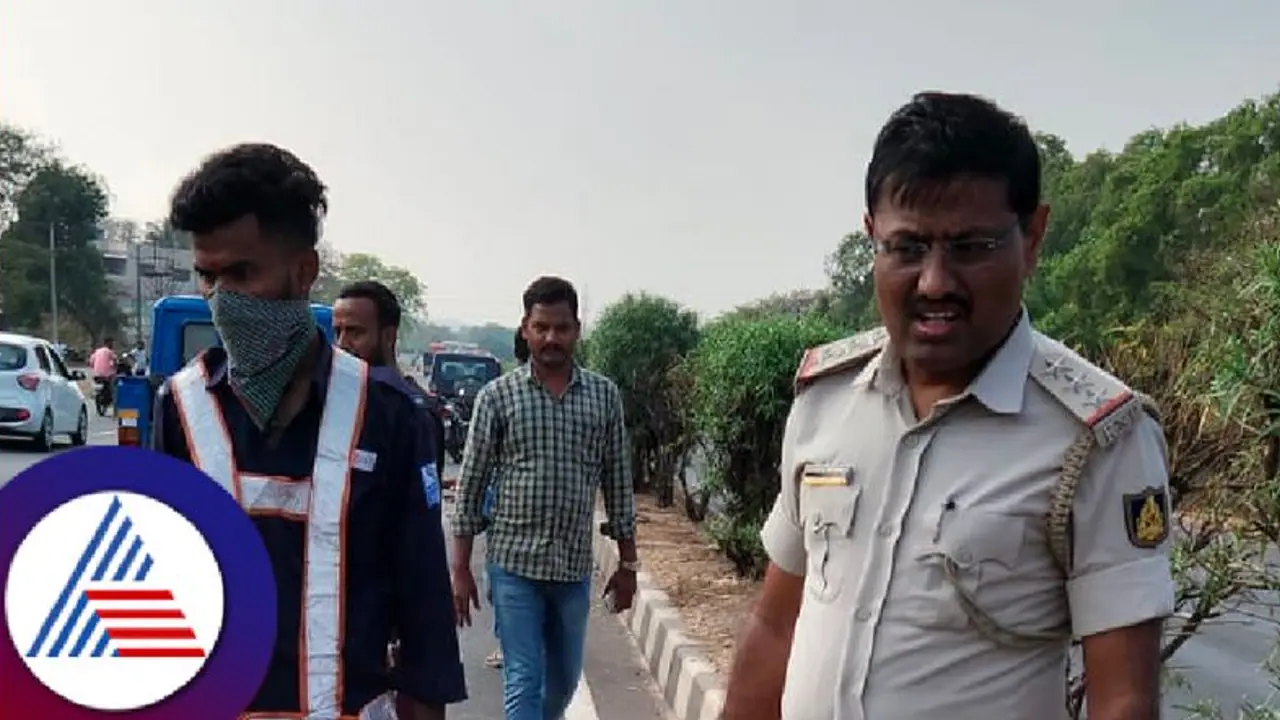 ಬೆಳಗಾವಿ: ಲಾರಿ ಹರಿದು 25ಕ್ಕೂ ಅಧಿಕ ಕುರಿಗಳ ಮಾರಣಹೋಮ! ಬೆಳಗಾವಿ: ಲಾರಿ ಹರಿದು 25ಕ್ಕೂ ಅಧಿಕ ಕುರಿಗಳ ಮಾರಣಹೋಮ!