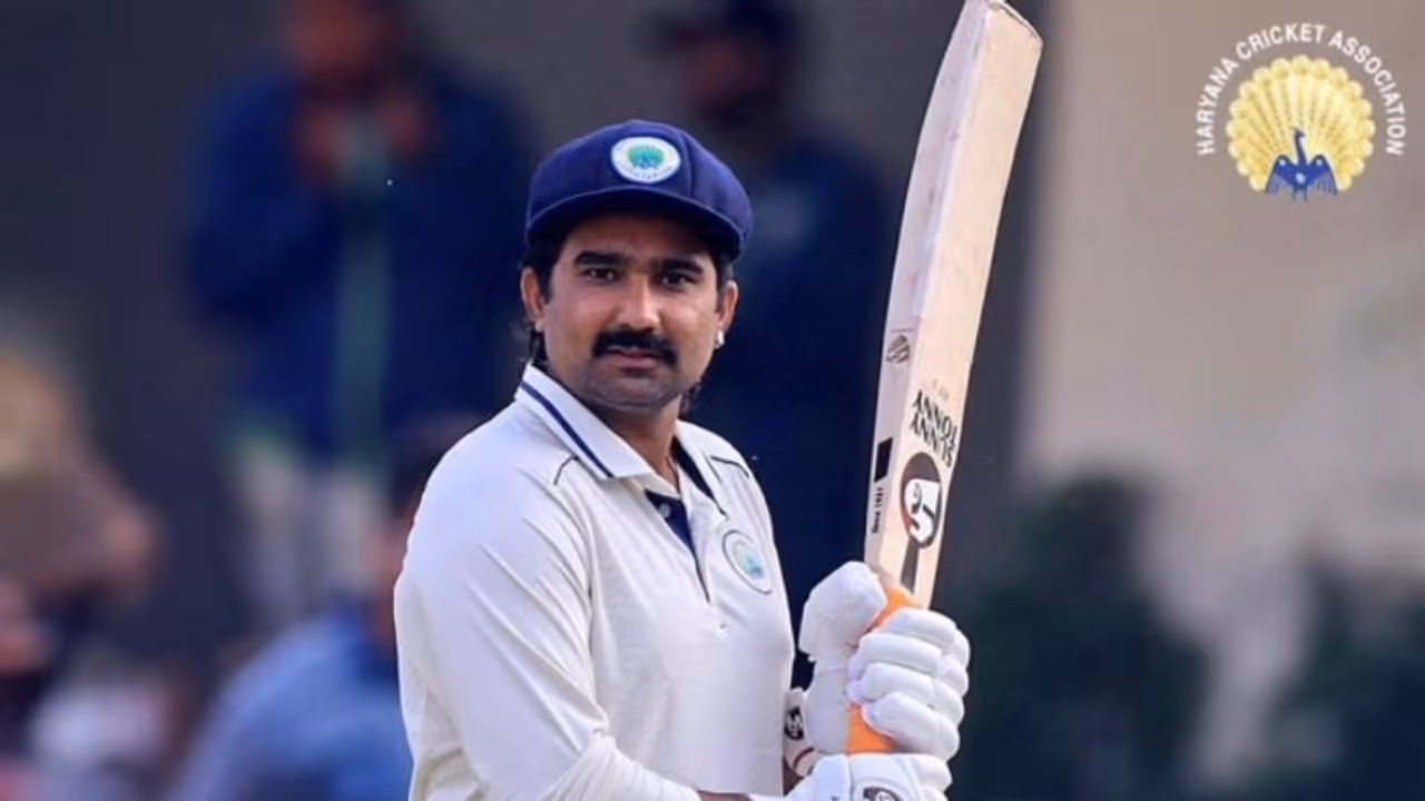 ജാവേദ് മിയാന്ദാദോ മനോജ് പ്രഭാകറോ, ഇന്ത്യന് താരത്തിന്റെ പുതിയ മെയ്ക്ക് ഓവര് കണ്ട് ഞെട്ടി ആരാധകര് ജാവേദ് മിയാന്ദാദോ മനോജ് പ്രഭാകറോ, ഇന്ത്യന് താരത്തിന്റെ പുതിയ മെയ്ക്ക് ഓവര് കണ്ട് ഞെട്ടി ആരാധകര്