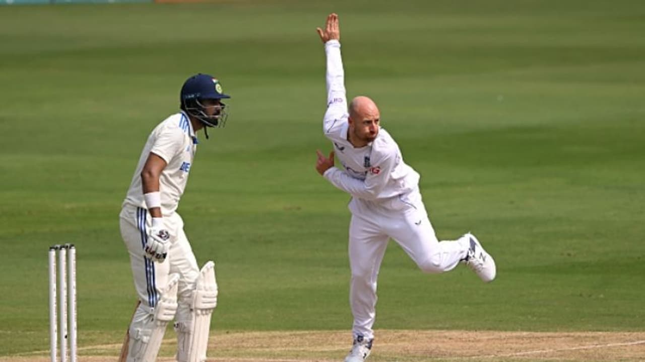 സൂപ്പർ താരം തിരിച്ചെത്തുന്നു, മൂന്നാം ടെസ്റ്റിന് മുമ്പ് ഇന്ത്യക്ക് സന്തോഷവാർത്ത, ഇംഗ്ലണ്ട് സ്പിന്നർ പുറത്ത് സൂപ്പർ താരം തിരിച്ചെത്തുന്നു, മൂന്നാം ടെസ്റ്റിന് മുമ്പ് ഇന്ത്യക്ക് സന്തോഷവാർത്ത, ഇംഗ്ലണ്ട് സ്പിന്നർ പുറത്ത്