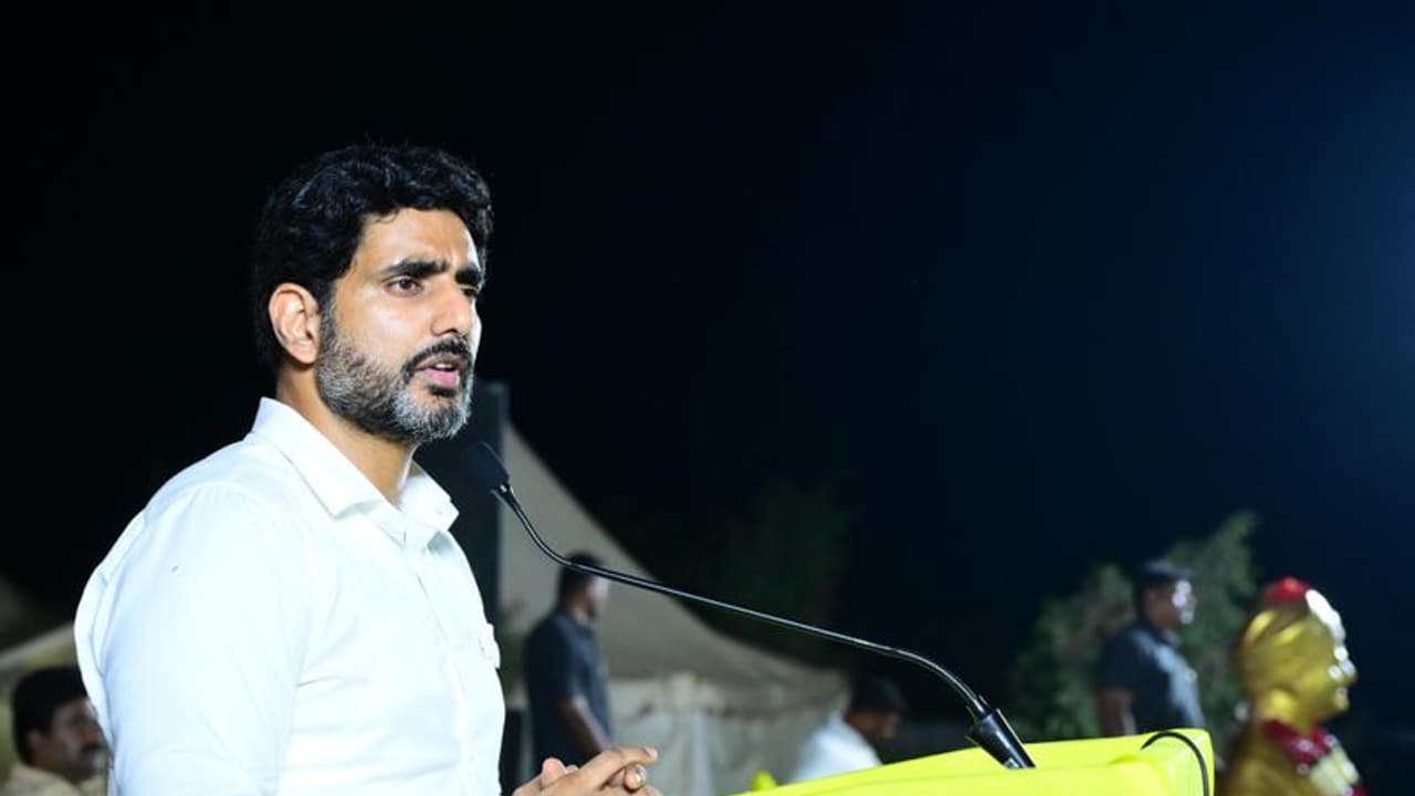 జగన్కు ‘‘ మైతోమేనియా సిండ్రోమ్ ’’ .. దాని లక్షణాలివే : నారా లోకేష్ సంచలన వ్యాఖ్యలు జగన్కు ‘‘ మైతోమేనియా సిండ్రోమ్ ’’ .. దాని లక్షణాలివే : నారా లోకేష్ సంచలన వ్యాఖ్యలు