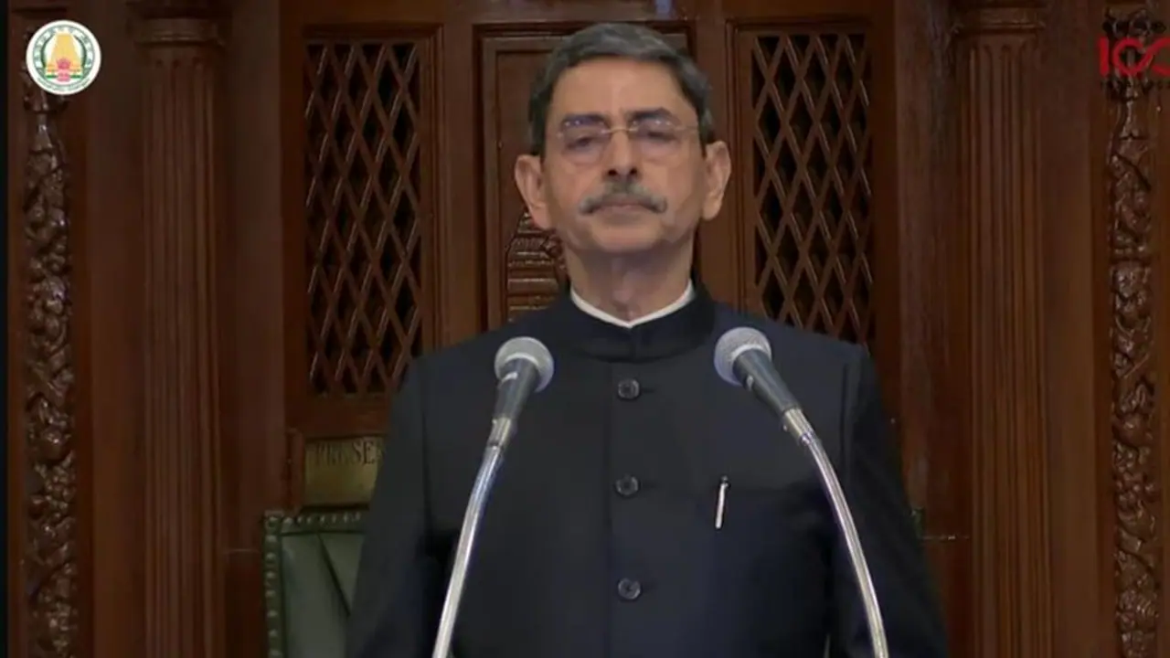 உரையை வாசிக்க மறுத்து வெளியேறிய ஆளுநர் ரவி.! சட்டப்பேரவையில் திமுக அரசுக்கு ஷாக் உரையை வாசிக்க மறுத்து வெளியேறிய ஆளுநர் ரவி.! சட்டப்பேரவையில் திமுக அரசுக்கு ஷாக்