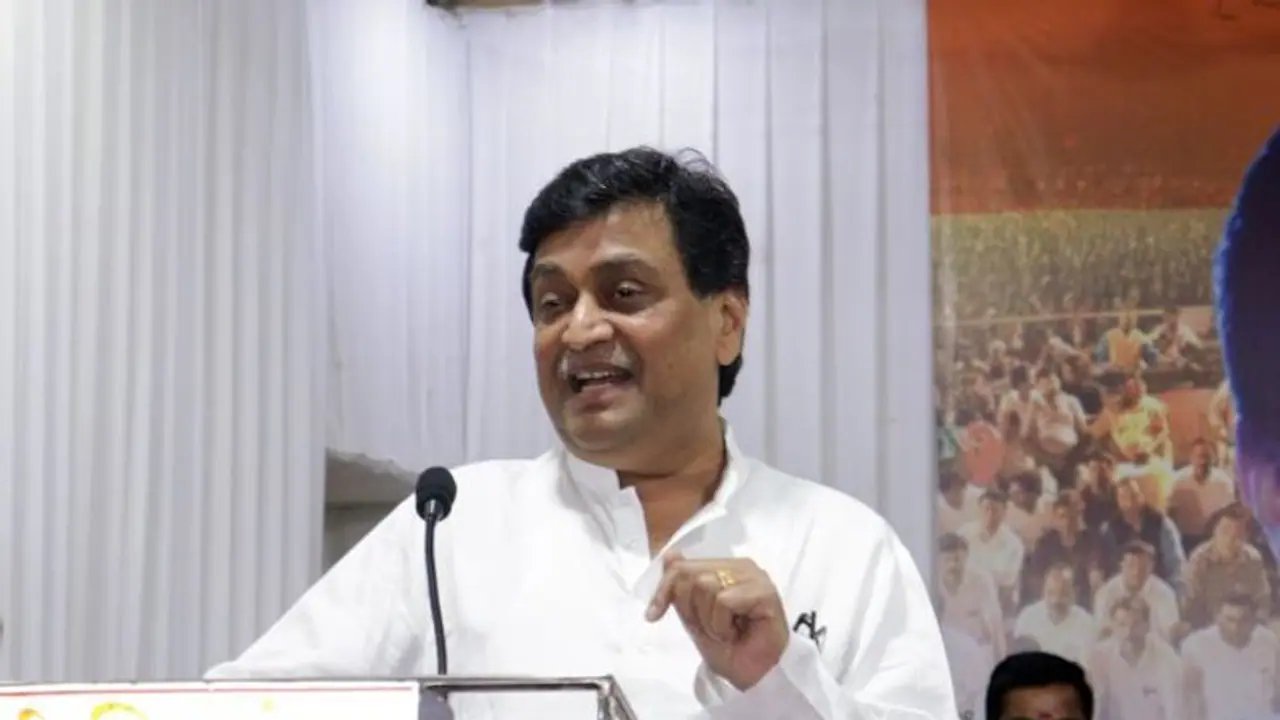 Massive blow for Congress, former Maharashtra CM Ashok Chavan quits party Massive blow for Congress, former Maharashtra CM Ashok Chavan quits party