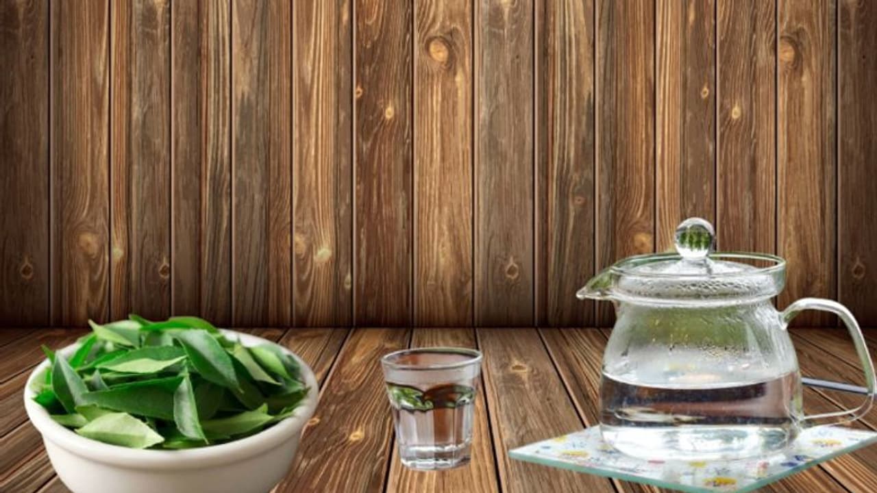 രാവിലെ വെറും വയറ്റില് കറിവേപ്പിലയിട്ട വെള്ളം കുടിക്കൂ; അറിയാം ഈ ഗുണങ്ങള്... രാവിലെ വെറും വയറ്റില് കറിവേപ്പിലയിട്ട വെള്ളം കുടിക്കൂ; അറിയാം ഈ ഗുണങ്ങള്...