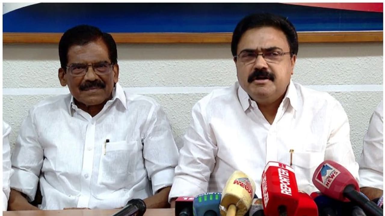 ലോക്സഭാ തെരഞ്ഞെടുപ്പ്: കോട്ടയത്ത് തോമസ് ചാഴികാടൻ കേരള കോണ്ഗ്രസ് (എം) സ്ഥാനാർത്ഥി ലോക്സഭാ തെരഞ്ഞെടുപ്പ്: കോട്ടയത്ത് തോമസ് ചാഴികാടൻ കേരള കോണ്ഗ്രസ് (എം) സ്ഥാനാർത്ഥി