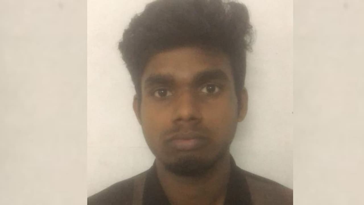 കോഴിക്കോട്ടെ ഫാൻസി കടയിൽ കസ്റ്റമർ എത്തി, 'വല്ലാത്ത കസ്റ്റമറെ' തിരിച്ചറിഞ്ഞത് ഒരേ ഒരാൾ! കുടുങ്ങിയത് സിസിടിവിയിൽ കോഴിക്കോട്ടെ ഫാൻസി കടയിൽ കസ്റ്റമർ എത്തി, 'വല്ലാത്ത കസ്റ്റമറെ' തിരിച്ചറിഞ്ഞത് ഒരേ ഒരാൾ! കുടുങ്ങിയത് സിസിടിവിയിൽ