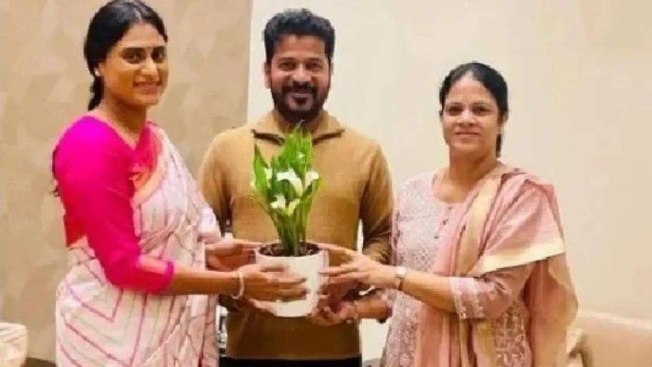 YS Sharmila: సీఎం రేవంత్ తో వైఎస్ షర్మిల భేటీ.. కారణం? YS Sharmila: సీఎం రేవంత్ తో వైఎస్ షర్మిల భేటీ.. కారణం?