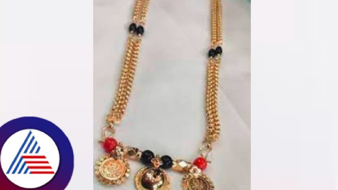 ಕಳ್ಳತನಕ್ಕೆ ಇಳಿದ್ರಾ ಆಸ್ಪತ್ರೆ ಸಿಬ್ಬಂದಿ? ಎದೆನೋವು ಅಂತಾ ಚಿಕಿತ್ಸೆಗೆ ಬಂದವಳ ಸರ ಕದ್ದ ನರ್ಸ್ಗಳು! ಕಳ್ಳತನಕ್ಕೆ ಇಳಿದ್ರಾ ಆಸ್ಪತ್ರೆ ಸಿಬ್ಬಂದಿ? ಎದೆನೋವು ಅಂತಾ ಚಿಕಿತ್ಸೆಗೆ ಬಂದವಳ ಸರ ಕದ್ದ ನರ್ಸ್ಗಳು!