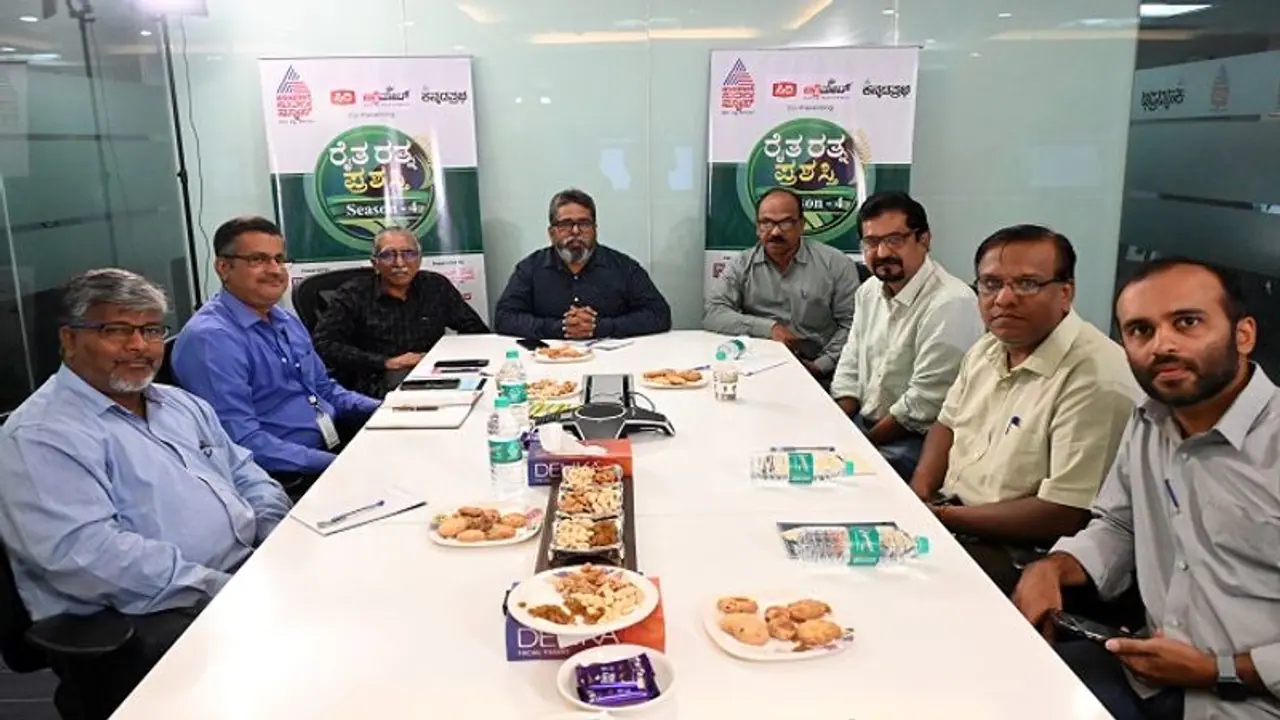 ಕನ್ನಡಪ್ರಭ, ಸುವರ್ಣ ನ್ಯೂಸ್ ‘ರೈತ ರತ್ನ’ ಪ್ರಶಸ್ತಿಗೆ 13 ಸಾಧಕರ ಆಯ್ಕೆ ಕನ್ನಡಪ್ರಭ, ಸುವರ್ಣ ನ್ಯೂಸ್ ‘ರೈತ ರತ್ನ’ ಪ್ರಶಸ್ತಿಗೆ 13 ಸಾಧಕರ ಆಯ್ಕೆ