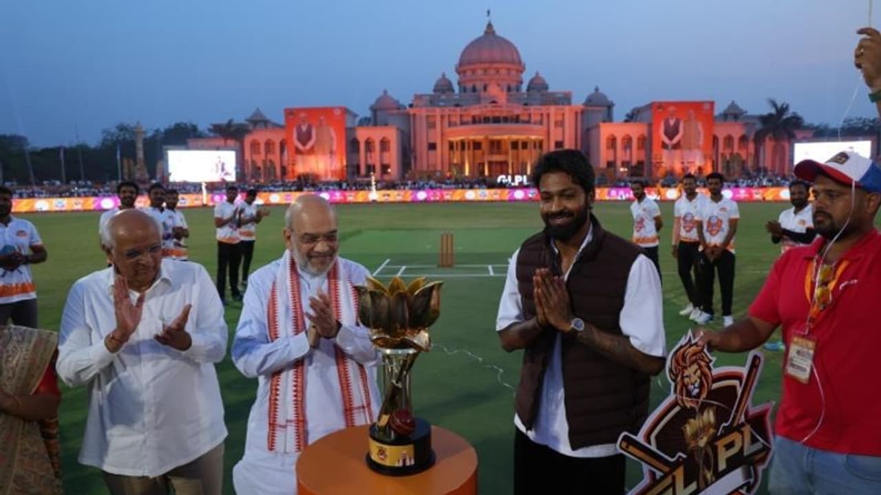 1078 அணிகளுக்கு இடையிலான லோக்சபா பிரீமியர் லீக்கை தொடங்கி வைத்த அமித் ஷா – ஹர்திக் பாண்டியா பங்கேற்பு! 1078 அணிகளுக்கு இடையிலான லோக்சபா பிரீமியர் லீக்கை தொடங்கி வைத்த அமித் ஷா – ஹர்திக் பாண்டியா பங்கேற்பு!