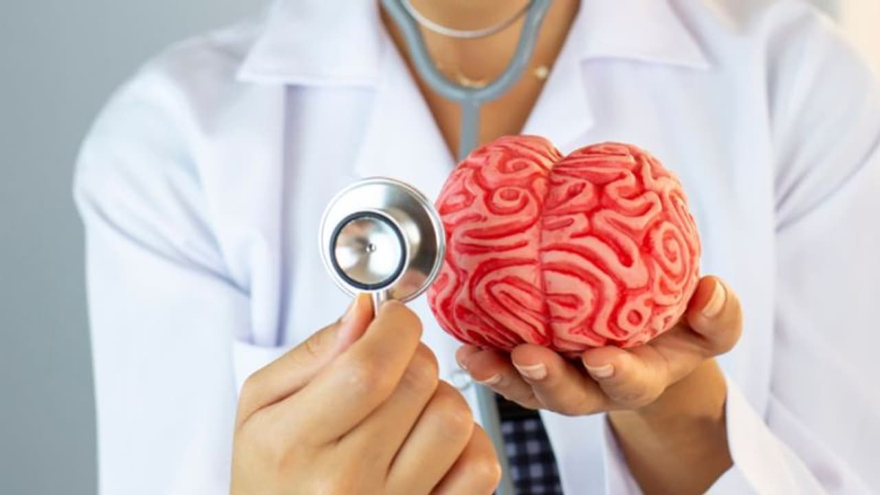 സ്ട്രോക്ക് അഥവാ പക്ഷാഘാതത്തിന്റെ സാധ്യതയെ തടയാന് ചെയ്യേണ്ട ഏഴ് കാര്യങ്ങള്... സ്ട്രോക്ക് അഥവാ പക്ഷാഘാതത്തിന്റെ സാധ്യതയെ തടയാന് ചെയ്യേണ്ട ഏഴ് കാര്യങ്ങള്...