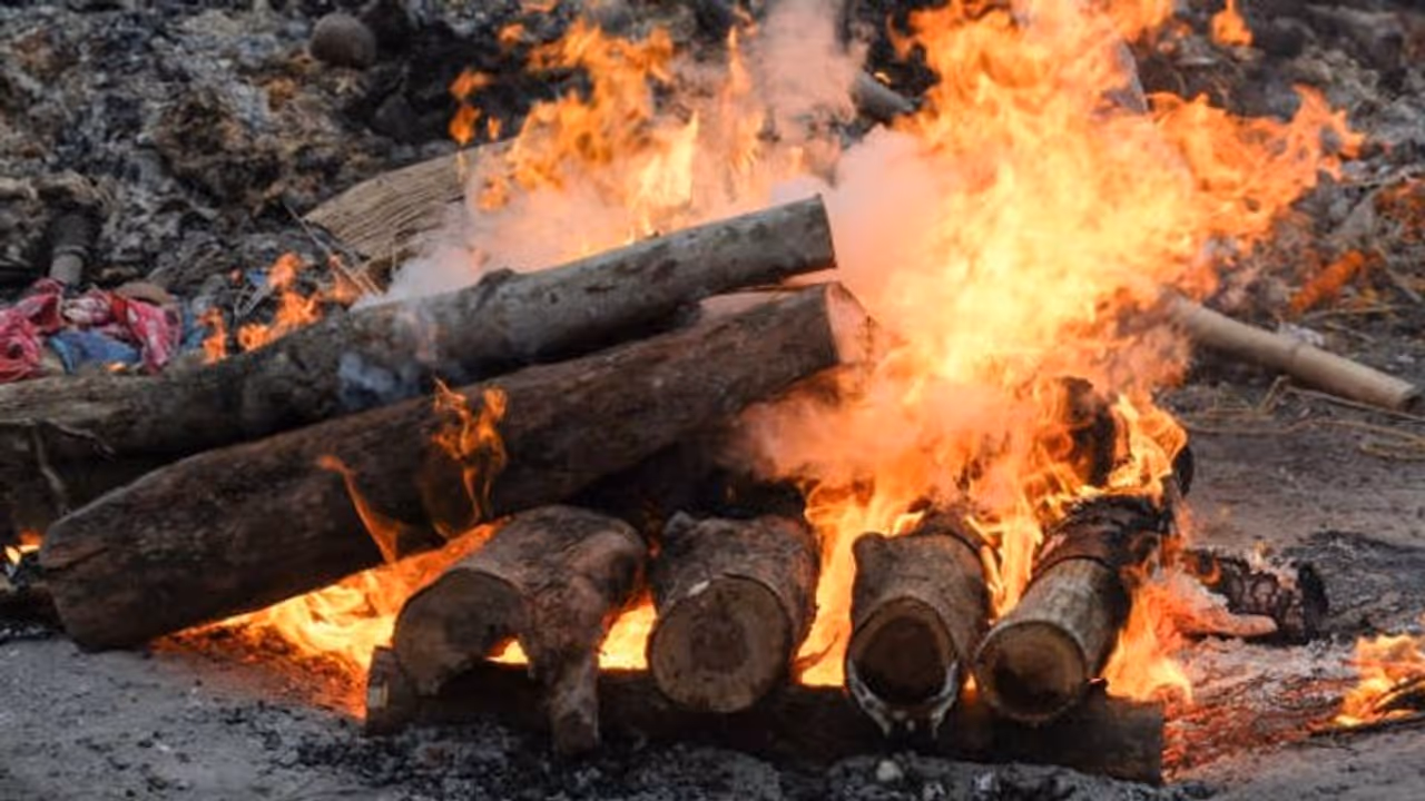 Bizarre! 'Dead' woman in Odisha surprises family and community waking up moments before cremation