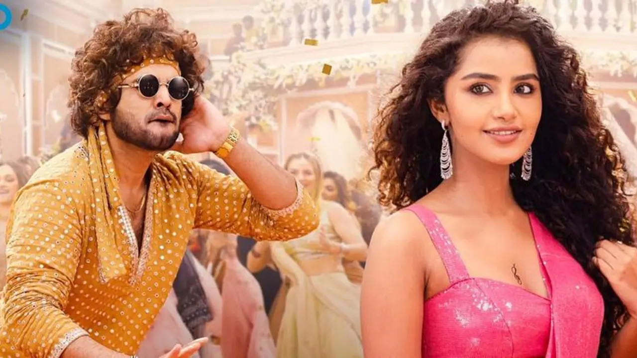 ముద్దులు మొహమాటం లేకుండా ఇచ్చేసిన అనుపమ... ఎంత ఛార్జ్ చేసిందో తెలుసా? ముద్దులు మొహమాటం లేకుండా ఇచ్చేసిన అనుపమ... ఎంత ఛార్జ్ చేసిందో తెలుసా?