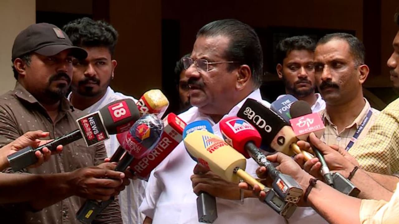 'ലീഗ് തനിച്ച് മത്സരിച്ചാൽ കോൺഗ്രസ് ഗതികേടിലാകും, മുന്നണിക്കകത്ത് ഒരു പ്രശ്നവുമില്ല': ഇപി ജയരാജൻ 'ലീഗ് തനിച്ച് മത്സരിച്ചാൽ കോൺഗ്രസ് ഗതികേടിലാകും, മുന്നണിക്കകത്ത് ഒരു പ്രശ്നവുമില്ല': ഇപി ജയരാജൻ