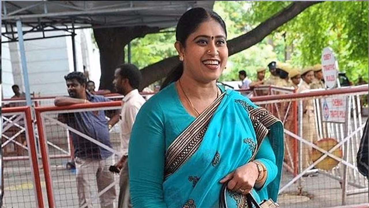 தமிழக காங்கிரஸ் கட்சியில் அடுத்த விக்கெட் காலி.. பாஜகவில் இணையும் எம்.எல்.ஏ விஜயதாரணி.?