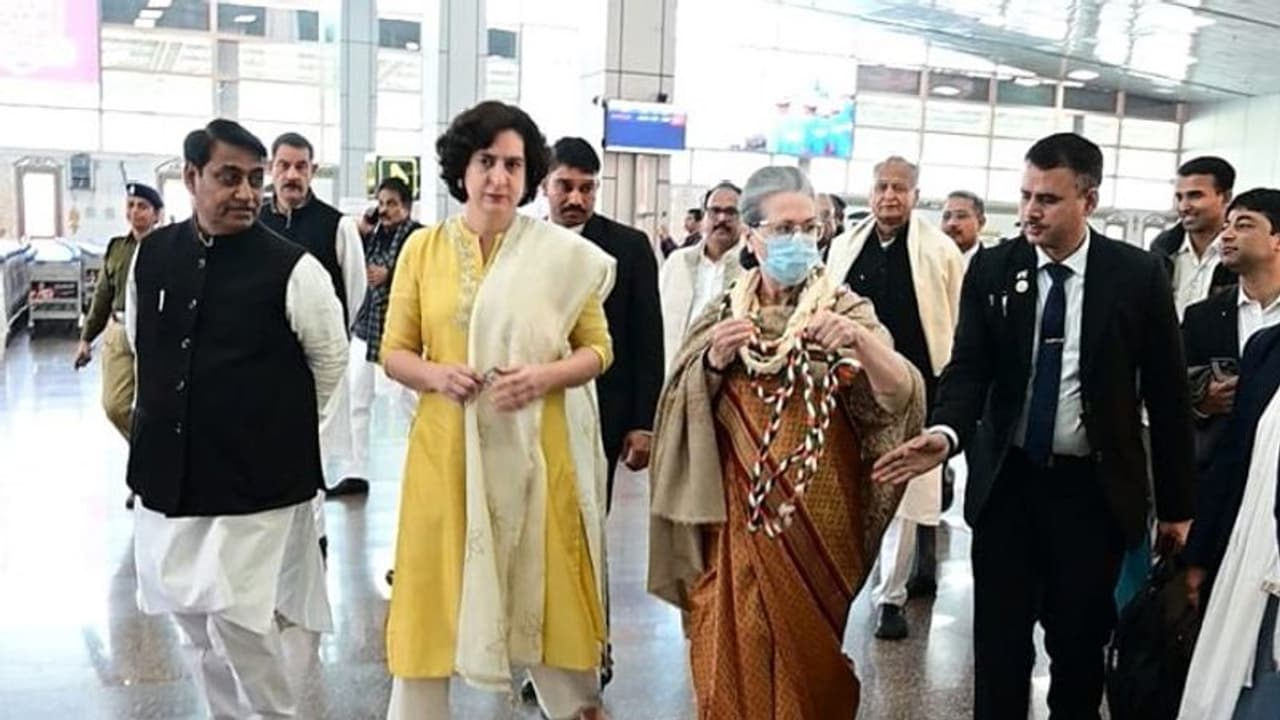 सोनिया गांधी: राजस्थान से राज्यसभा के लिए पर्चा दाखिल, राजीव गांधी को याद कर अशोक गहलोत ने कही ये बड़ी बात