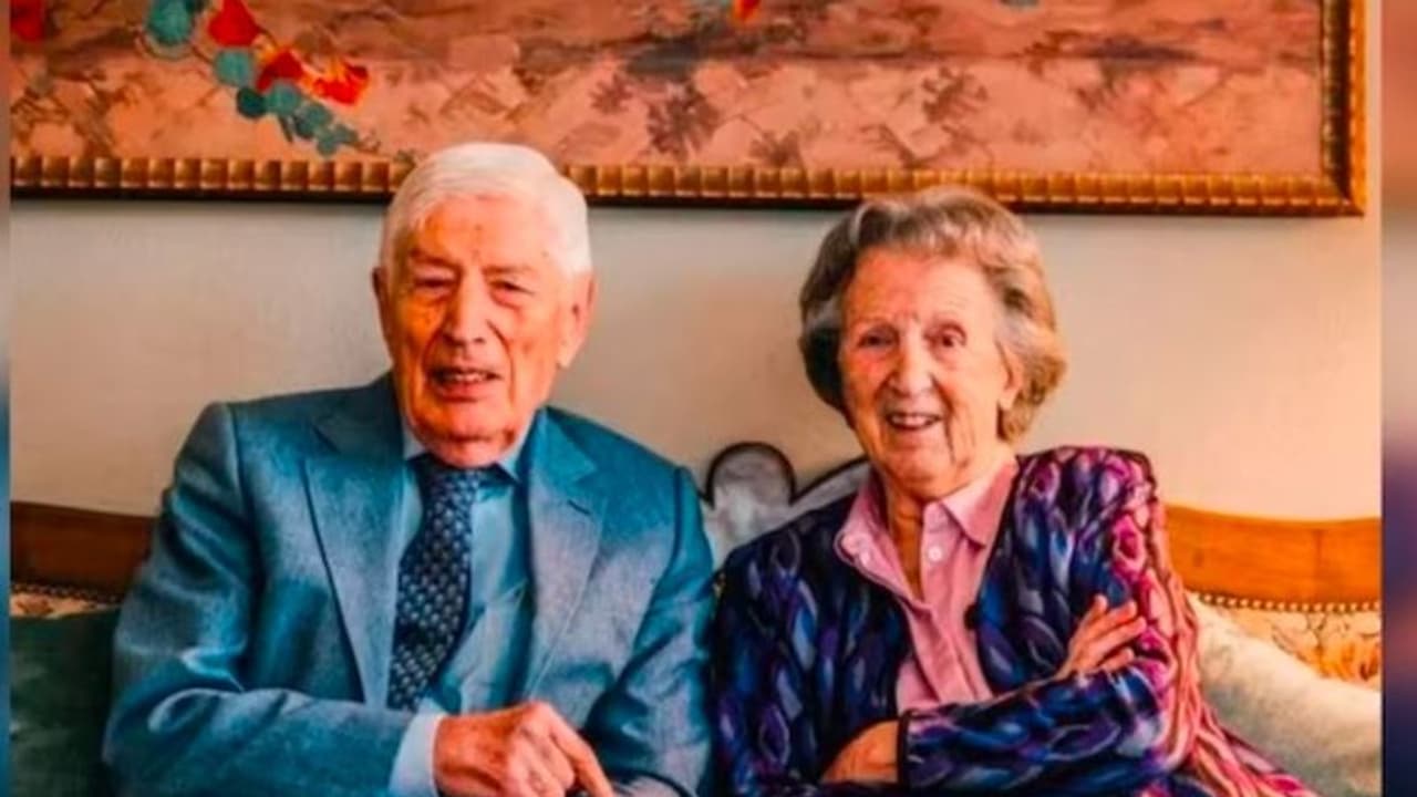 ಪರಸ್ಪರ ಕೈ ಹಿಡಿದುಕೊಂಡೆ ಪ್ರಾಣ ಬಿಟ್ಟ ಡಚ್ ಮಾಜಿ ಪ್ರಧಾನಿ ಹಾಗೂ ಪತ್ನಿ ಪರಸ್ಪರ ಕೈ ಹಿಡಿದುಕೊಂಡೆ ಪ್ರಾಣ ಬಿಟ್ಟ ಡಚ್ ಮಾಜಿ ಪ್ರಧಾನಿ ಹಾಗೂ ಪತ್ನಿ