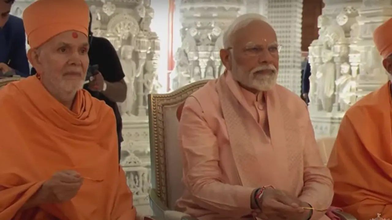 ಅರಬ್ ಸಂಸ್ಥಾನ ಅಬುಧಾಬಿಯಲ್ಲಿ ಮೊದಲ ಹಿಂದೂ ದೇವಸ್ಥಾನ ಉದ್ಘಾಟಿಸಿದ ಮೋದಿ! ಅರಬ್ ಸಂಸ್ಥಾನ ಅಬುಧಾಬಿಯಲ್ಲಿ ಮೊದಲ ಹಿಂದೂ ದೇವಸ್ಥಾನ ಉದ್ಘಾಟಿಸಿದ ಮೋದಿ!