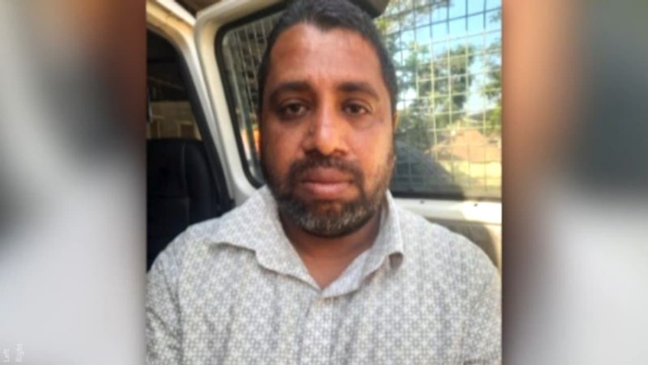 'മെഡിക്കൽ കോളേജിൽ നഴ്സിങ് അസിസ്റ്റന്റ് ജോലി, ഉത്തരവും കിട്ടി'; വീട്ടമ്മയെ പറ്റിച്ച് അരലക്ഷം തട്ടി, അറസ്റ്റ് 'മെഡിക്കൽ കോളേജിൽ നഴ്സിങ് അസിസ്റ്റന്റ് ജോലി, ഉത്തരവും കിട്ടി'; വീട്ടമ്മയെ പറ്റിച്ച് അരലക്ഷം തട്ടി, അറസ്റ്റ്