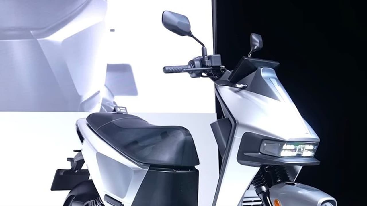 ഈ സ്‌കൂട്ടറിന് 10.25 ഇഞ്ച് ടച്ച്‌സ്‌ക്രീൻ, രസകരമായ യാത്രയ്ക്ക് ആറ് റൈഡിംഗ് മോഡുകൾ