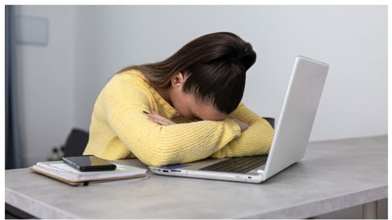 മാപ്പാക്കണം ! 30 യുവതികളെ പറ്റിച്ച് 25 കാരൻ തട്ടിയെടുത്തത് 58 ലക്ഷം രൂപ, ഒടുവിൽ കുറ്റ സമ്മതം മാപ്പാക്കണം ! 30 യുവതികളെ പറ്റിച്ച് 25 കാരൻ തട്ടിയെടുത്തത് 58 ലക്ഷം രൂപ, ഒടുവിൽ കുറ്റ സമ്മതം