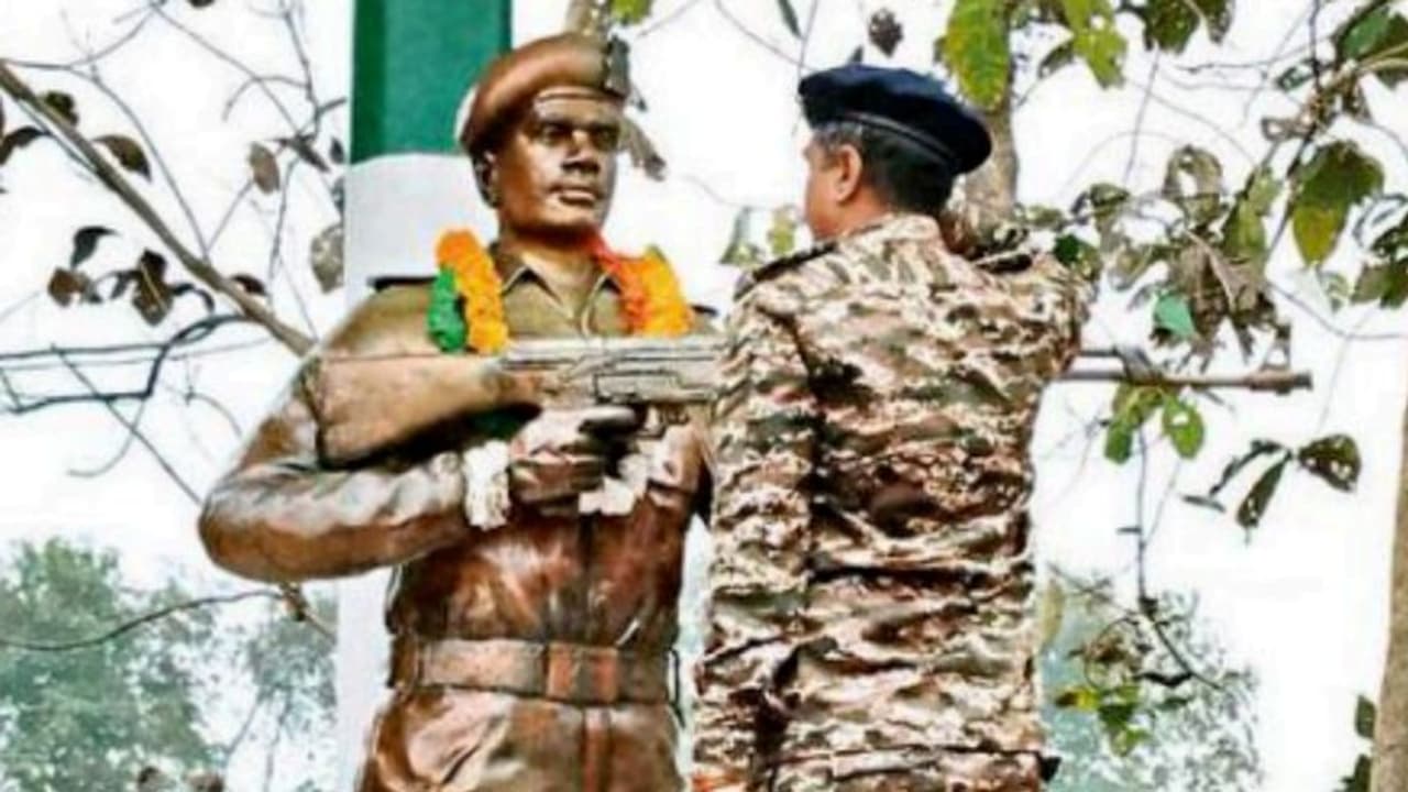 புல்வாமா தியாகிக்கு இதுதான் மரியாதையா? வீரர் அஷ்வினின் குடும்பத்தினர் வேதனை புல்வாமா தியாகிக்கு இதுதான் மரியாதையா? வீரர் அஷ்வினின் குடும்பத்தினர் வேதனை