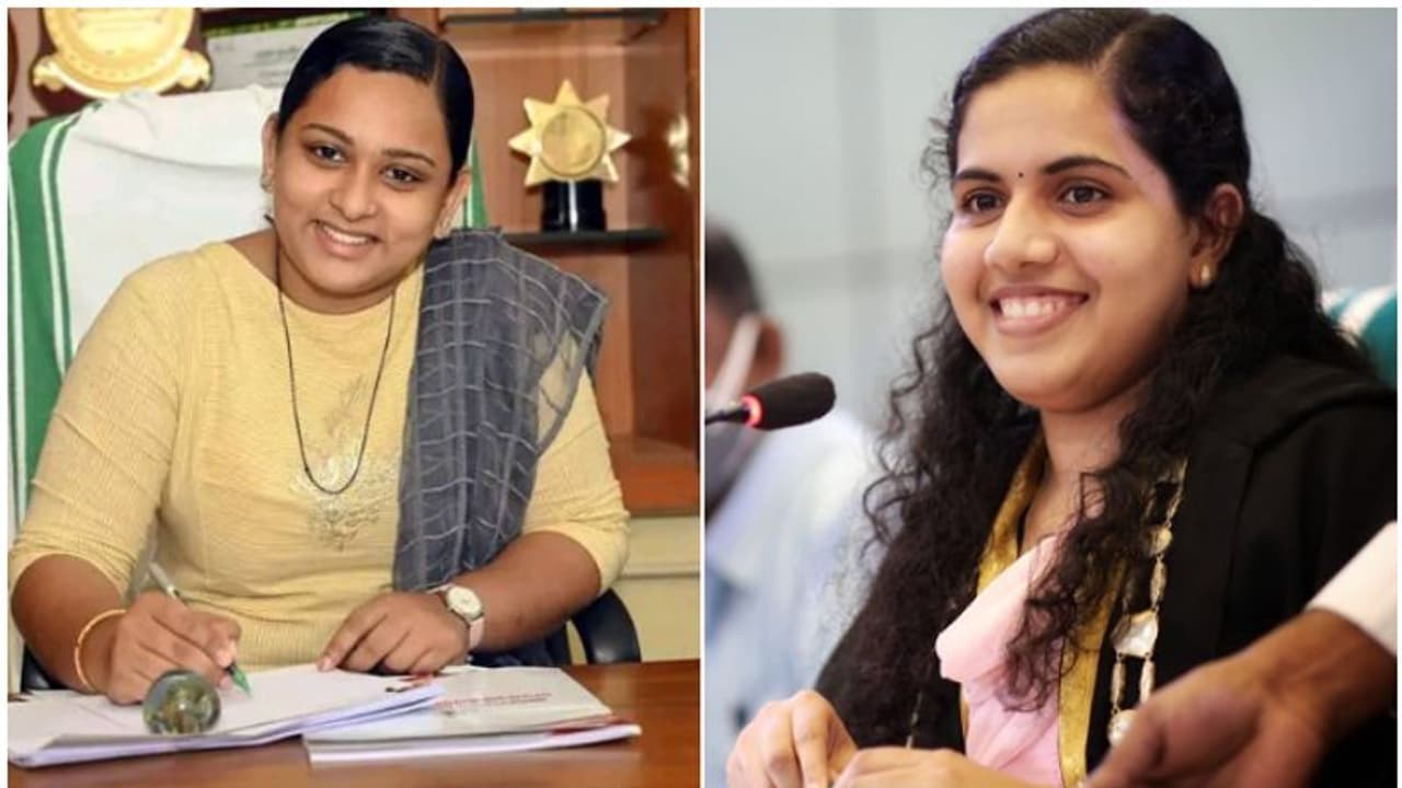 പിള്ളേര് പൊളിയാണ്! മികവ് തെളിയിച്ച് കാണിച്ച് ആര്യയും രേഷ്മയും; കേരളത്തിനാകെ അഭിമാനം, മിന്നും നേട്ടം പേരിൽ പിള്ളേര് പൊളിയാണ്! മികവ് തെളിയിച്ച് കാണിച്ച് ആര്യയും രേഷ്മയും; കേരളത്തിനാകെ അഭിമാനം, മിന്നും നേട്ടം പേരിൽ