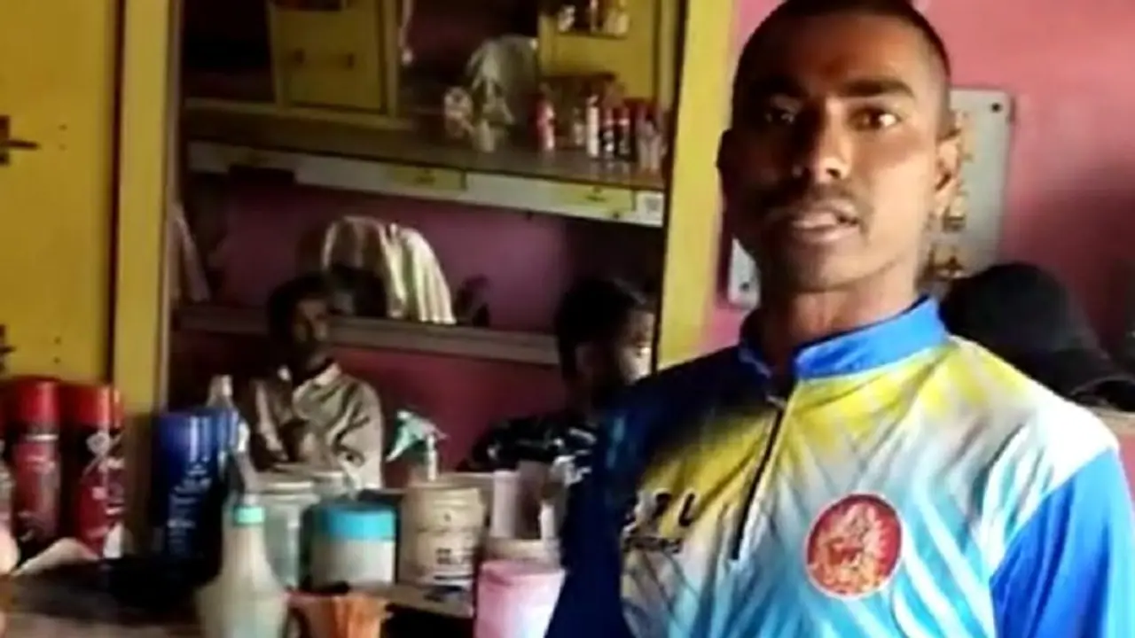 ಕೊಪ್ಪಳ: ಹಾಲವರ್ತಿಯಲ್ಲಿ ದಲಿತರಿಗೆ ಹೊಟೇಲ್ ಪ್ರವೇಶವಿಲ್ಲ, ಕ್ಷೌರಕ್ಕೂ ನಕಾರ! ಕೊಪ್ಪಳ: ಹಾಲವರ್ತಿಯಲ್ಲಿ ದಲಿತರಿಗೆ ಹೊಟೇಲ್ ಪ್ರವೇಶವಿಲ್ಲ, ಕ್ಷೌರಕ್ಕೂ ನಕಾರ!