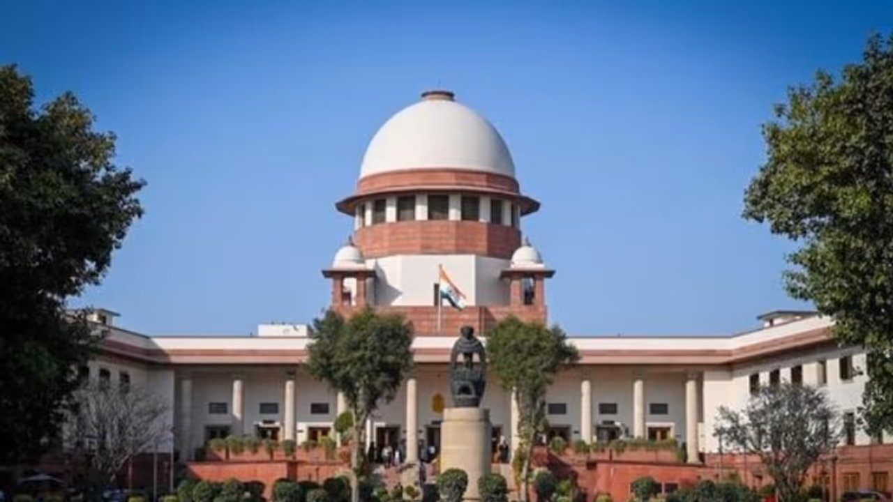 Supreme Court News: सुप्रीम कोर्ट ने कहा, "ED के समन का सम्मान जरूरी, उसे किसी को भी बुलाने का है अधिकार"