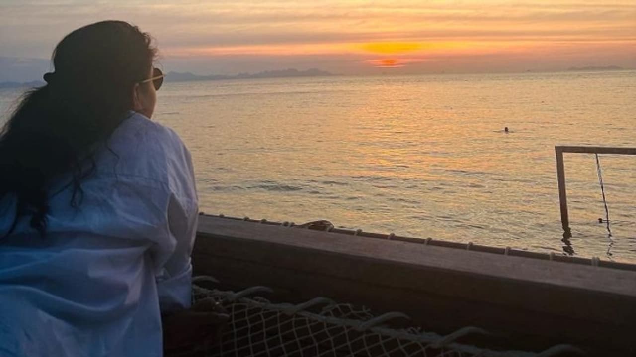 തമിഴിലും തെലുങ്കിലും ഒരേ സമയം ജനപ്രീതിയുടെ ടോപ് 10 ലിസ്റ്റില്! അപൂര്വ്വ നേട്ടവുമായി മലയാളി നടി തമിഴിലും തെലുങ്കിലും ഒരേ സമയം ജനപ്രീതിയുടെ ടോപ് 10 ലിസ്റ്റില്! അപൂര്വ്വ നേട്ടവുമായി മലയാളി നടി