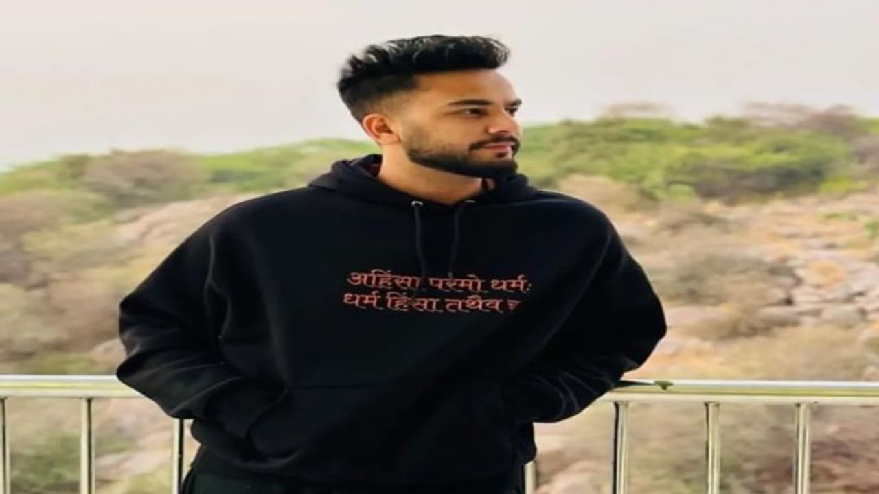  इस खतरनाक सांप का जहर रेव पार्टियों में होता था सप्लाई, बढ़ सकती हैं एल्विश यादव की मुश्किलें