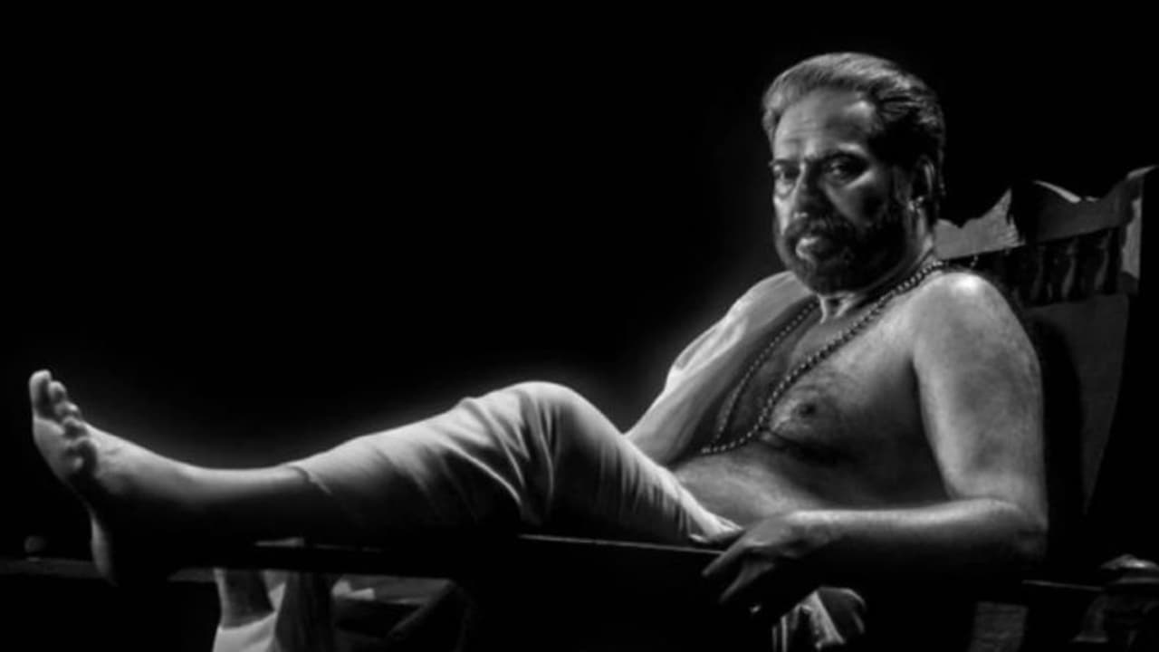 മമ്മൂട്ടിയുടെ രാക്ഷസ നടനം കാണാതിരിക്കാന് പറ്റുമോ?: ഇരച്ചെത്തി പ്രേക്ഷകര്, ഭ്രമയുഗം രണ്ടാം ദിനം നേടിയത്.! മമ്മൂട്ടിയുടെ രാക്ഷസ നടനം കാണാതിരിക്കാന് പറ്റുമോ?: ഇരച്ചെത്തി പ്രേക്ഷകര്, ഭ്രമയുഗം രണ്ടാം ദിനം നേടിയത്.!