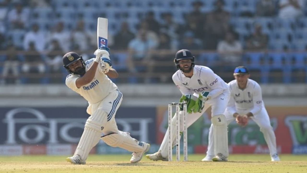 ரோகித், ஜடேஜா செஞ்சூரி, அஸ்வின் – ஜூரேல் பார்ட்னர்ஷிப், பும்ராவின் அதிரடியால் இந்தியா 445 ரன்கள் குவிப்பு! ரோகித், ஜடேஜா செஞ்சூரி, அஸ்வின் – ஜூரேல் பார்ட்னர்ஷிப், பும்ராவின் அதிரடியால் இந்தியா 445 ரன்கள் குவிப்பு!