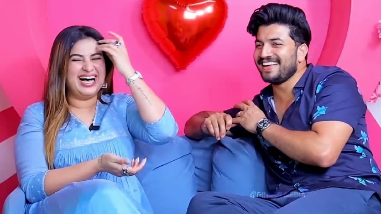 'ഭാര്യയെ അവന്‍ അഴിച്ചു വിട്ടിരിക്കുവാണ് എന്നൊക്കെ പറഞ്ഞിട്ടുണ്ട്': ജീവ പറയുന്നു.!