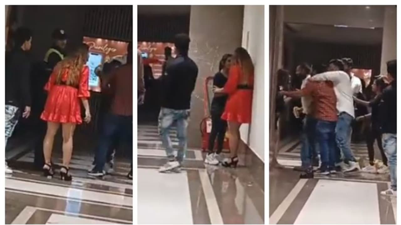 മദ്യലഹരിയില് അസഭ്യം വിളിച്ച് യുവതികള്; ഇതൊക്കെ സാധാരണമല്ലേയെന്ന് സോഷ്യല് മീഡിയ ! മദ്യലഹരിയില് അസഭ്യം വിളിച്ച് യുവതികള്; ഇതൊക്കെ സാധാരണമല്ലേയെന്ന് സോഷ്യല് മീഡിയ !