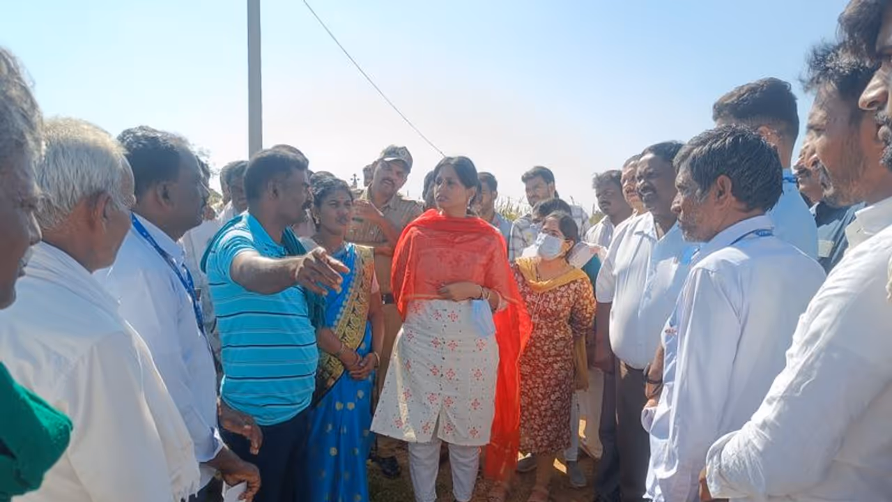 ತುಮಕೂರು : ವಿವಿಧ ಗ್ರಾಮಗಳಿಗೆ ಭೇಟಿ ನೀಡಿದ ಡಿಸಿ: ಕುಡಿವ ನೀರು ಪೂರೈಕೆ ಸಂಬಂಧ ಪರಿಶೀಲನೆ