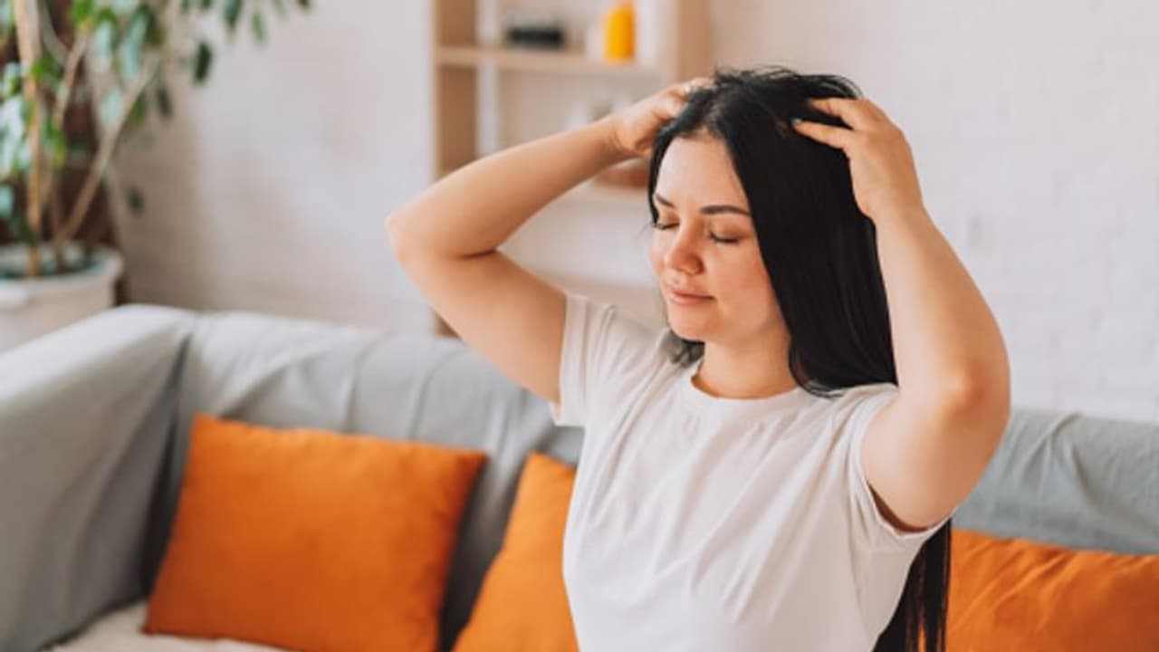 സവാളയും വെളിച്ചെണ്ണയും കറ്റാർവാഴയും ഇങ്ങനെ ഉപയോഗിക്കൂ, തലമുടി നല്ലതുപോലെ വളരും... 