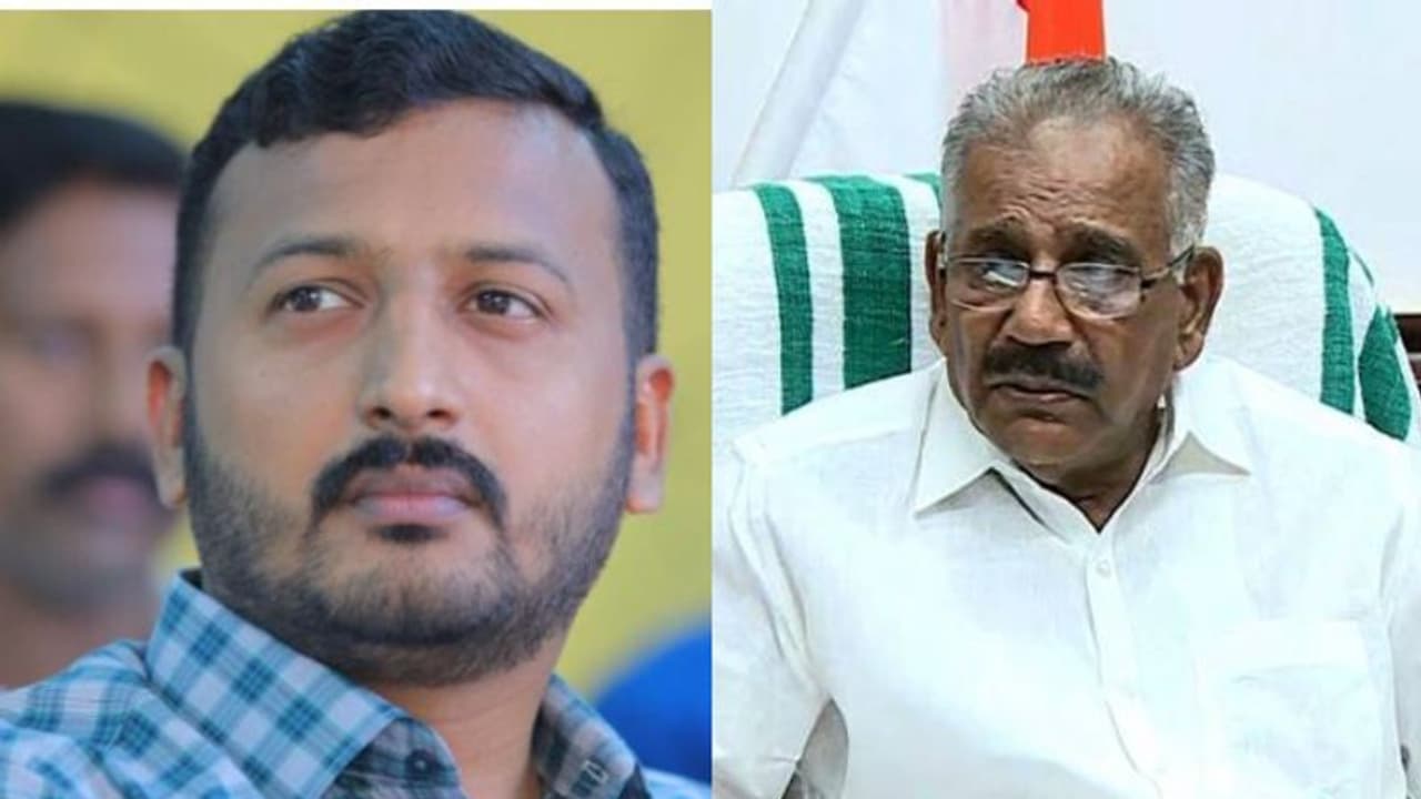 'അട്ടര് വേസ്റ്റായ വനം മന്ത്രിയെ മ്യൂസിയത്തില് പ്രതിഷ്ഠിക്കണം, വഴിയിൽ തടയും' രാഹുല് മാങ്കൂട്ടത്തില് 'അട്ടര് വേസ്റ്റായ വനം മന്ത്രിയെ മ്യൂസിയത്തില് പ്രതിഷ്ഠിക്കണം, വഴിയിൽ തടയും' രാഹുല് മാങ്കൂട്ടത്തില്