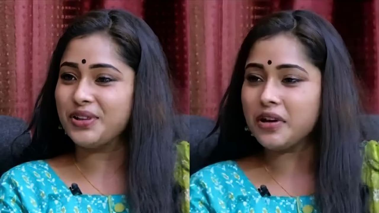 'റാഗിംഗ് പോലെ ആയിരുന്നു'; ആദ്യ നായികാ അനുഭവം പറഞ്ഞ് ദിവ്യ യശോധരന് 'റാഗിംഗ് പോലെ ആയിരുന്നു'; ആദ്യ നായികാ അനുഭവം പറഞ്ഞ് ദിവ്യ യശോധരന്