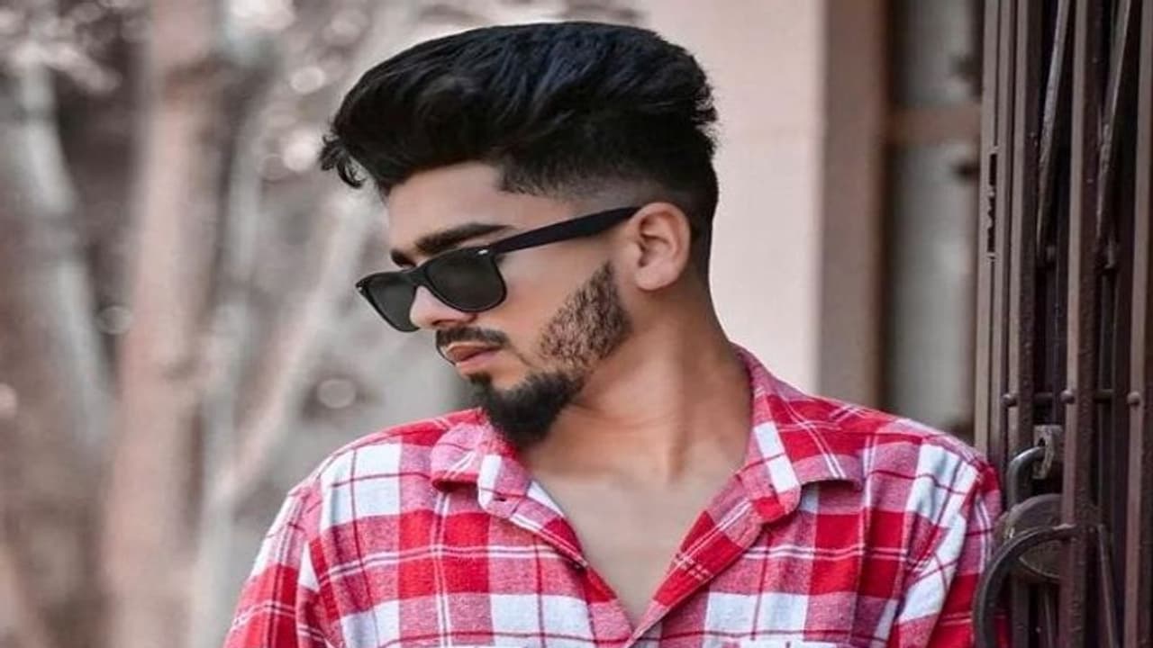 ಶಿವಮೊಗ್ಗದಲ್ಲಿ ಹಿಟ್ ಅಂಡ್ ರನ್ ಕೇಸ್: ಬೈಕ್ ಸವಾರ ಸ್ಥಳದಲ್ಲೇ ಸಾವು ಶಿವಮೊಗ್ಗದಲ್ಲಿ ಹಿಟ್ ಅಂಡ್ ರನ್ ಕೇಸ್: ಬೈಕ್ ಸವಾರ ಸ್ಥಳದಲ್ಲೇ ಸಾವು