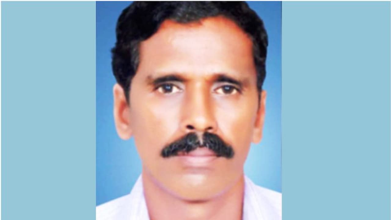 വാഹനം ഓടിക്കുന്നതിനിടെ ദേഹാസ്വാസ്ഥ്യം, പുറത്തിറങ്ങി ഉടന് കുഴഞ്ഞുവീണ് മരിച്ചു; മൃതദേഹം നാട്ടിലെത്തിച്ചു വാഹനം ഓടിക്കുന്നതിനിടെ ദേഹാസ്വാസ്ഥ്യം, പുറത്തിറങ്ങി ഉടന് കുഴഞ്ഞുവീണ് മരിച്ചു; മൃതദേഹം നാട്ടിലെത്തിച്ചു