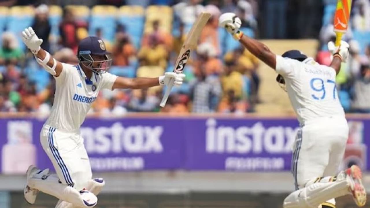 Sarfaraz Khan's early celebration on Yashasvi Jaiswal double century becomes internet sensation