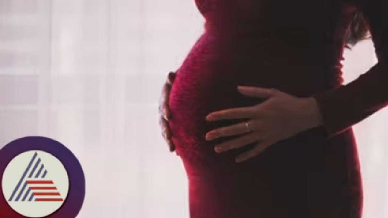 ಕ್ಷುಲ್ಲಕ ಕಾರಣಕ್ಕೆ ತುಂಬು ಗರ್ಭಿಣಿ ಮೇಲೆ ಹಲ್ಲೆ ನಡೆಸಿದ ಪಾಪಿಗಳು; ಮಗು ಹೊಟ್ಟೆಯೊಳಗೇ ಸಾವು! ಕ್ಷುಲ್ಲಕ ಕಾರಣಕ್ಕೆ ತುಂಬು ಗರ್ಭಿಣಿ ಮೇಲೆ ಹಲ್ಲೆ ನಡೆಸಿದ ಪಾಪಿಗಳು; ಮಗು ಹೊಟ್ಟೆಯೊಳಗೇ ಸಾವು!