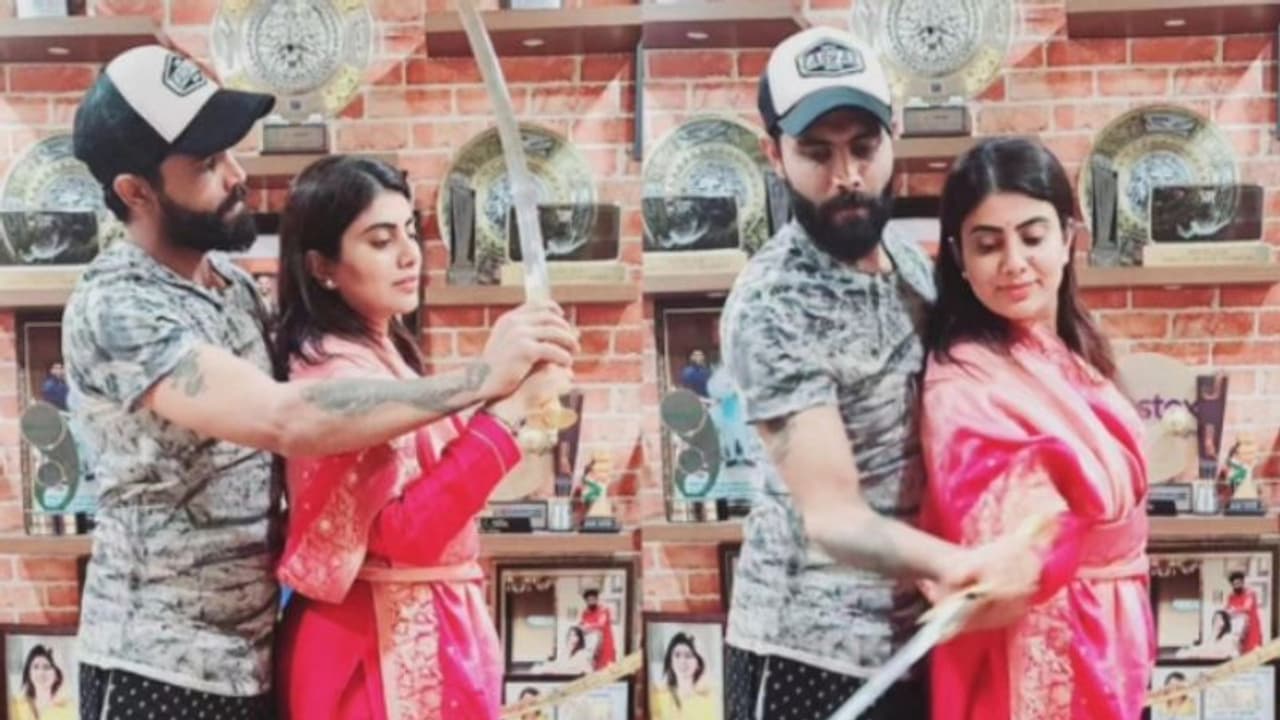 കൂടെ നിന്നവള്‍ അവള്‍ മാത്രമാണ്; പ്ലേയര്‍ ഓഫ് ദ് മാച്ച് പുരസ്കാരം ഭാര്യക്ക് സമര്‍പ്പിച്ച് രവീന്ദ്ര ജഡേജ